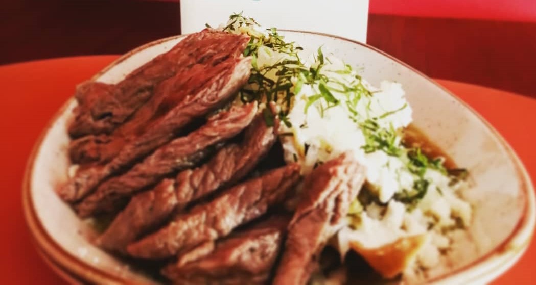 Chilaquilex con Arrachera
