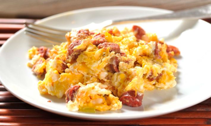 Huevos con Salchicha