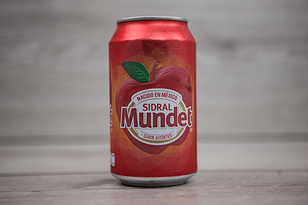 Sidral Mundet lata