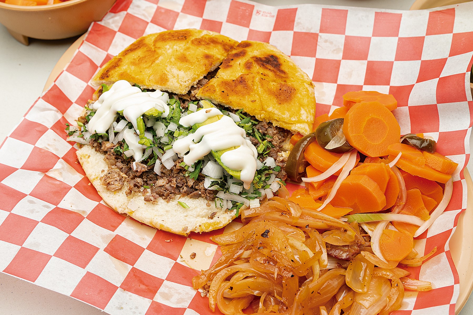 TORTA DE PAN ÁRABE CECINA