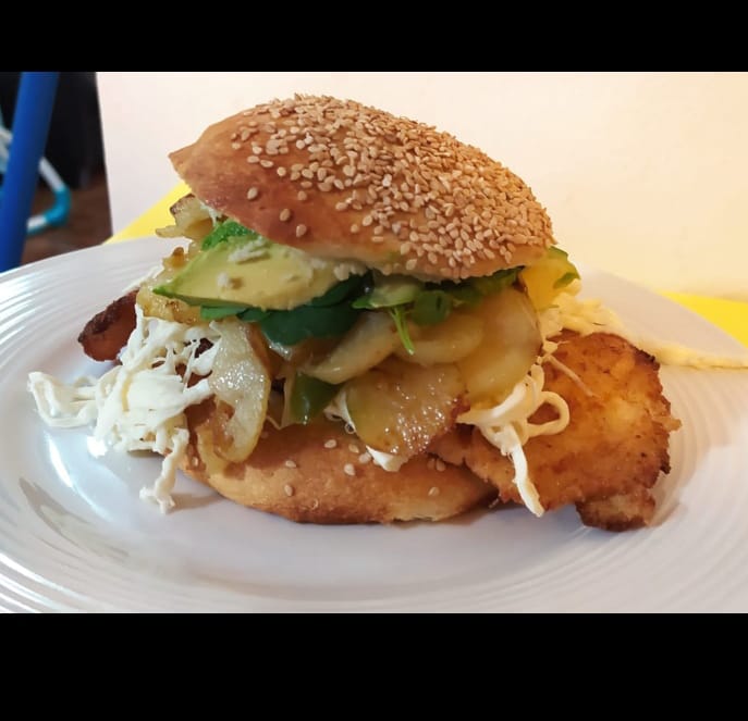Cemita Futbolera y Beisbolera