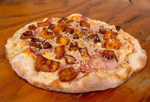 Porcion de Pizza Maduro Tocineta + Gaseosa