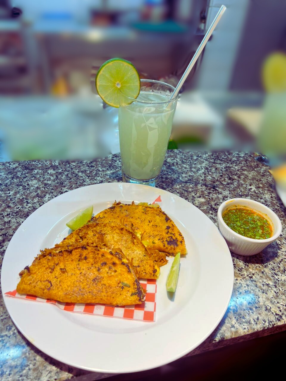 COMBO - Taco de birria (3 Uds) + 2 Limonadas