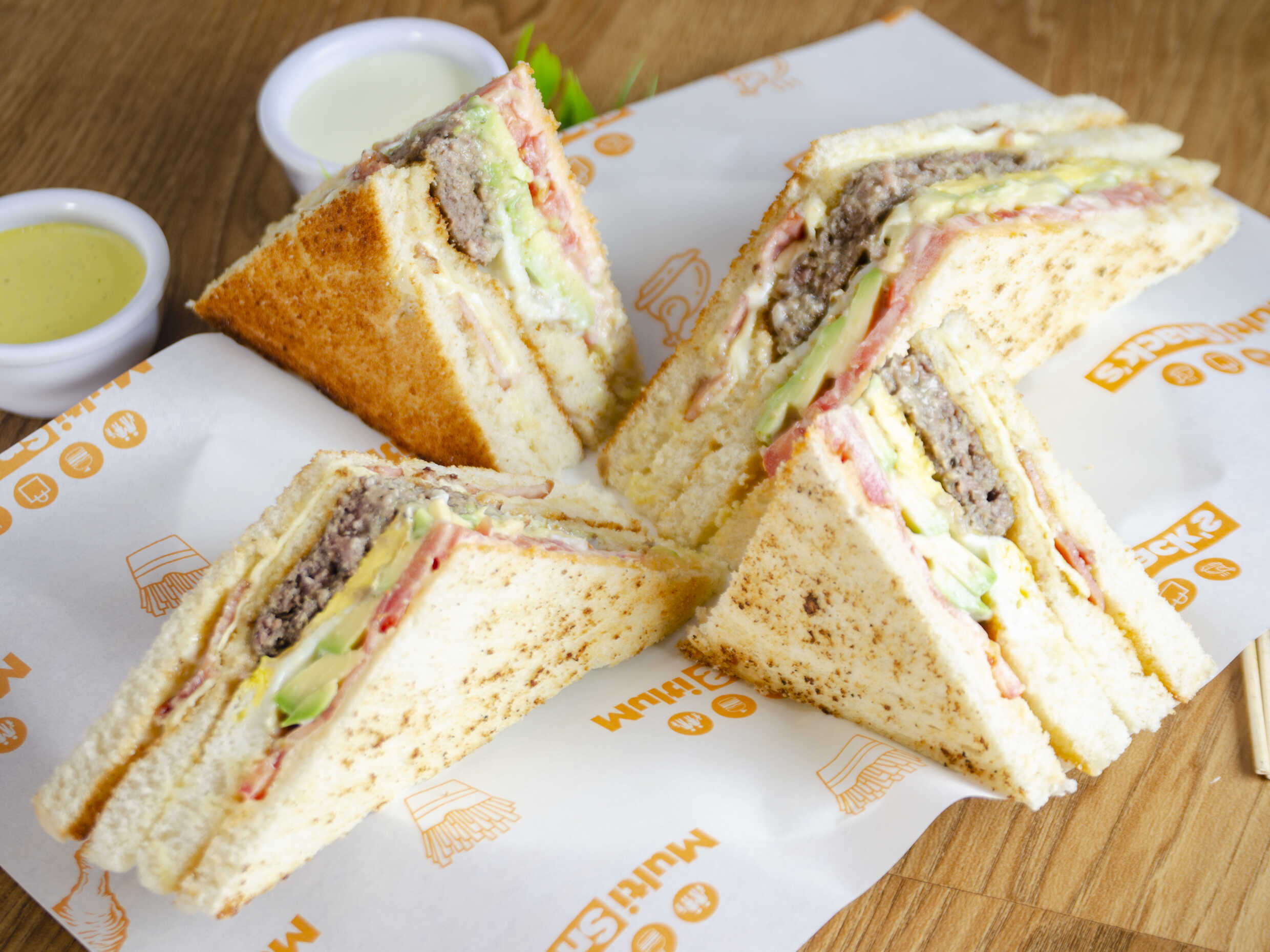 Club Sándwich Burger
