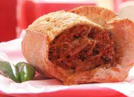 Bolillo con Guisado