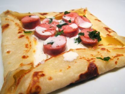 Crepa con Queso y Salchicha
