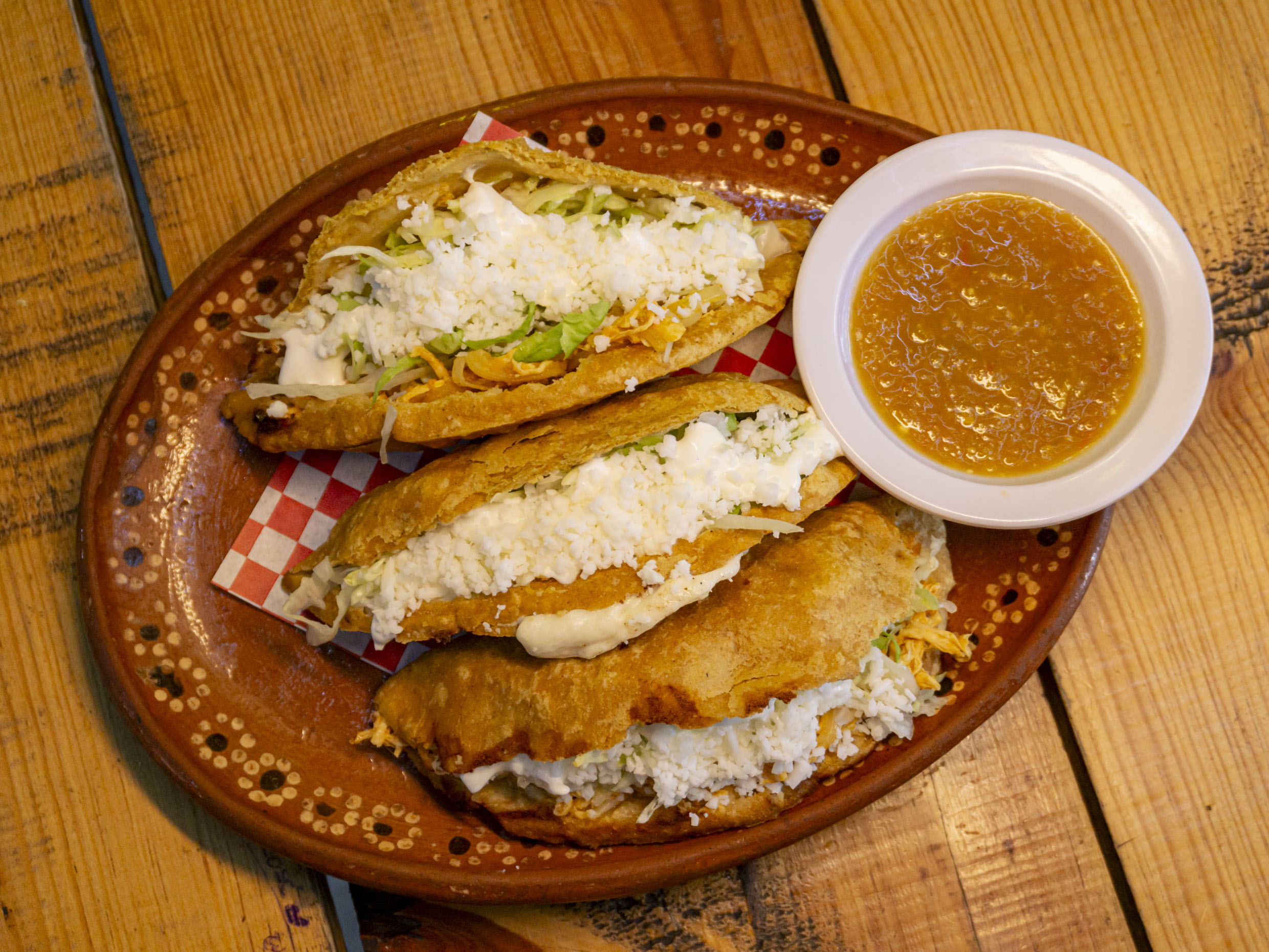 Quesadilla Frita Una Pieza con Queso