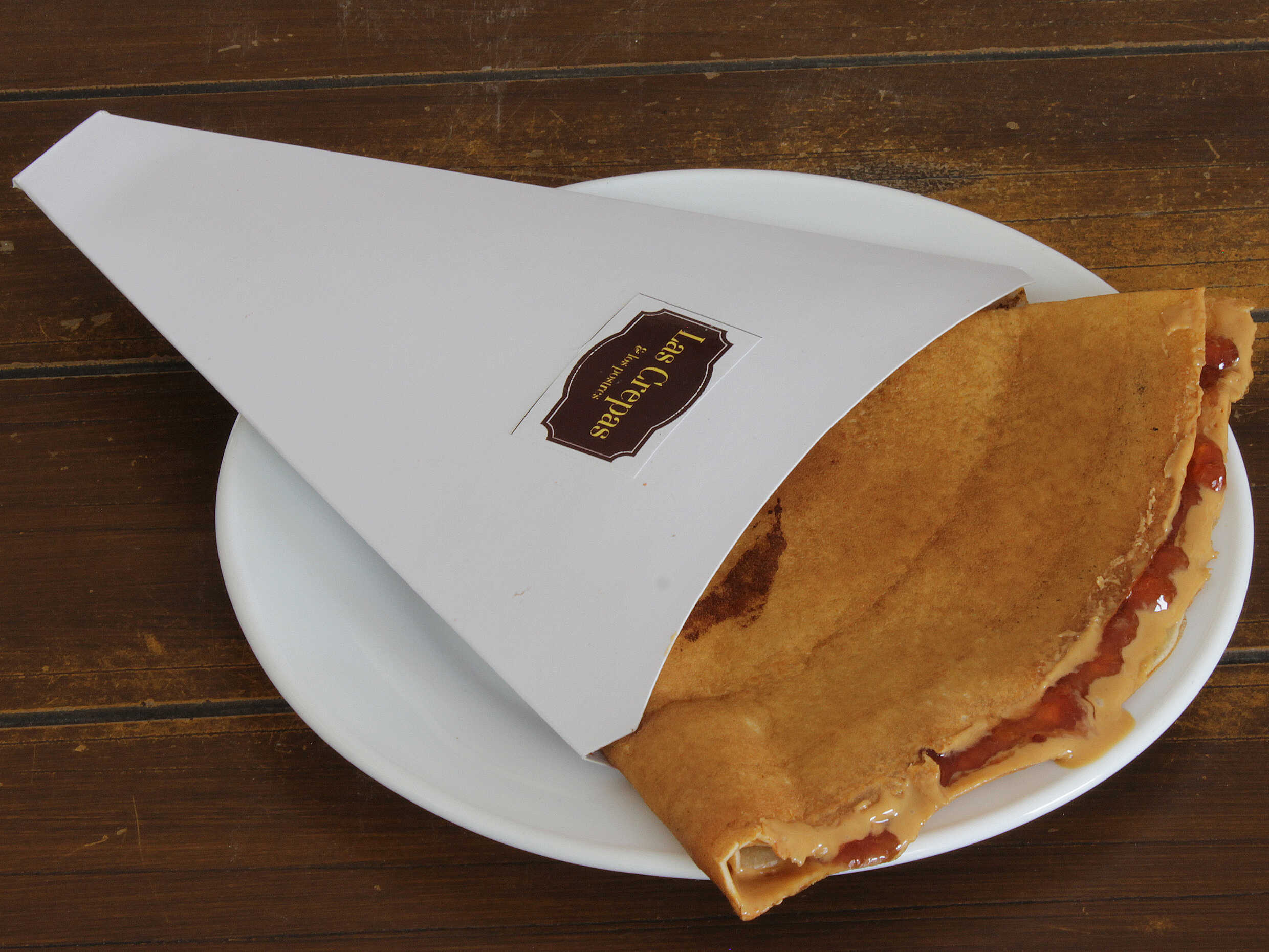 Crepa Crema de Cacahuate y Mermelada