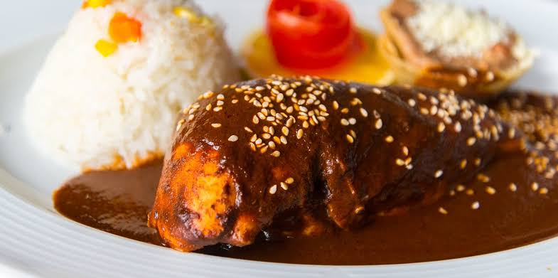 Pollo en Mole