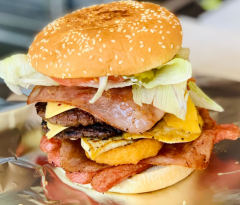 Combos Papas con Queso y Tocino más Ohanaburger