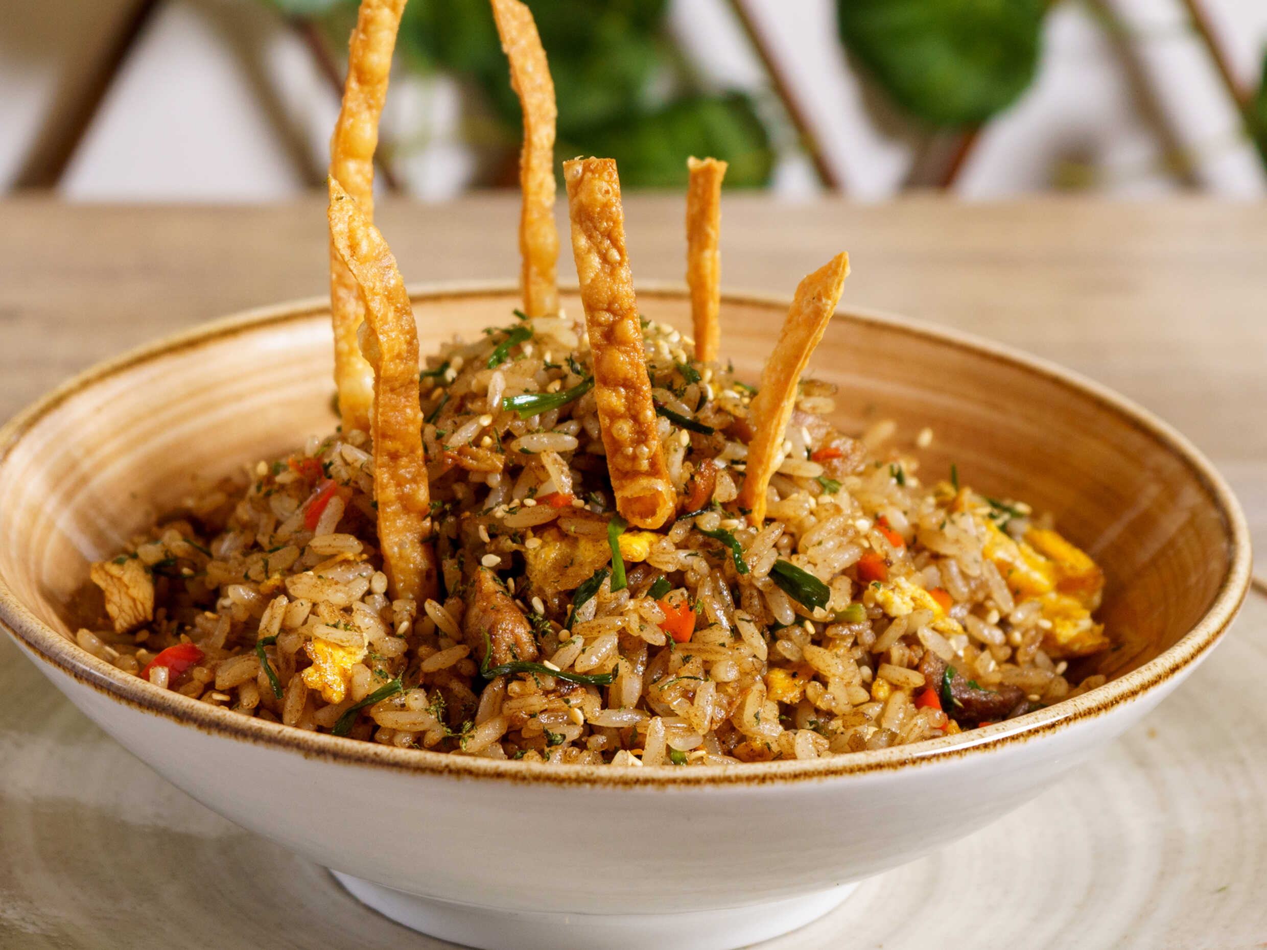 Combo De Arroz Chaufa Tres Carnes + Bebidas