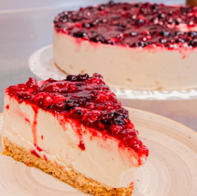 Cheesecake Frutos + Fresas con Crema
