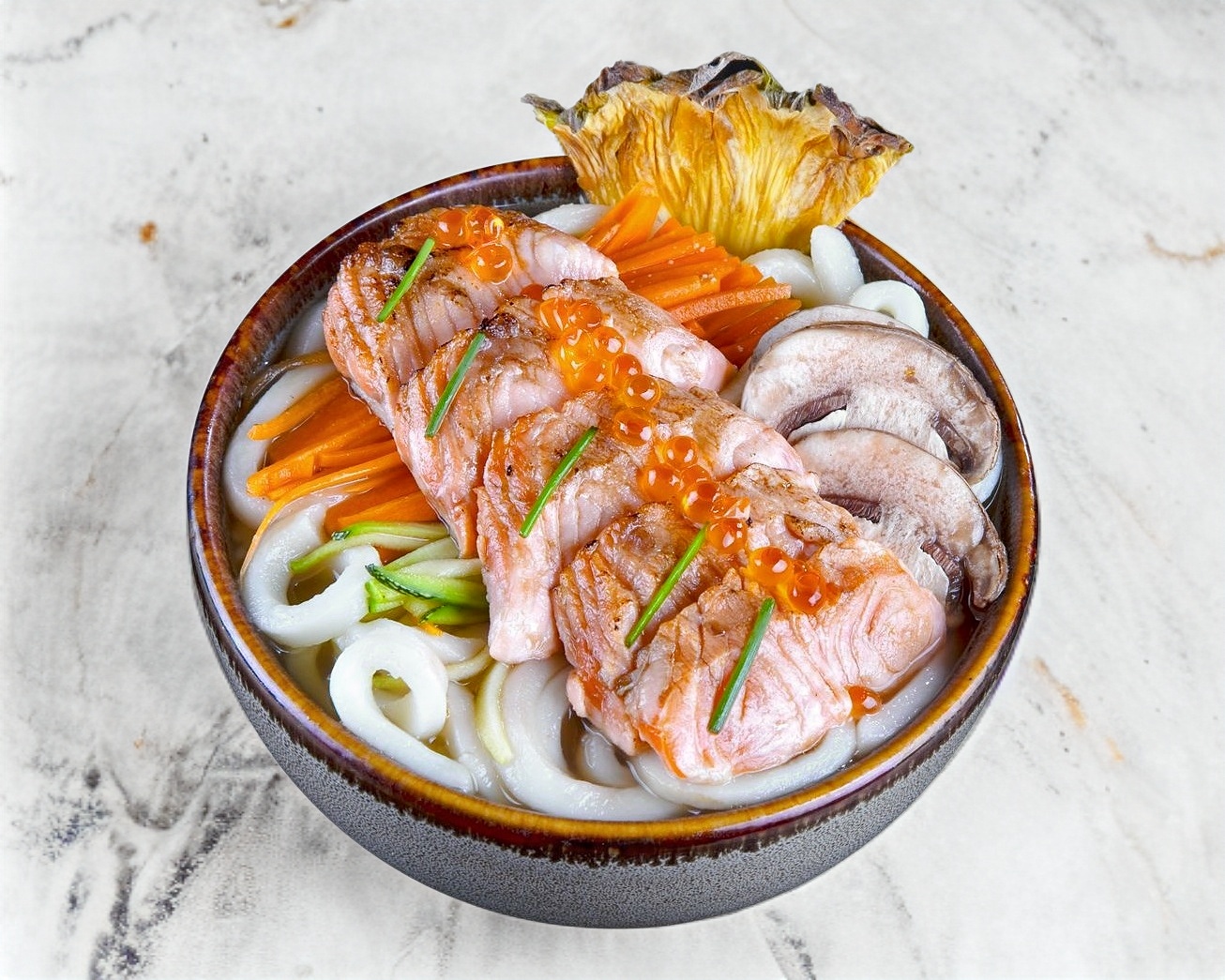 UDON Y SALMÓN