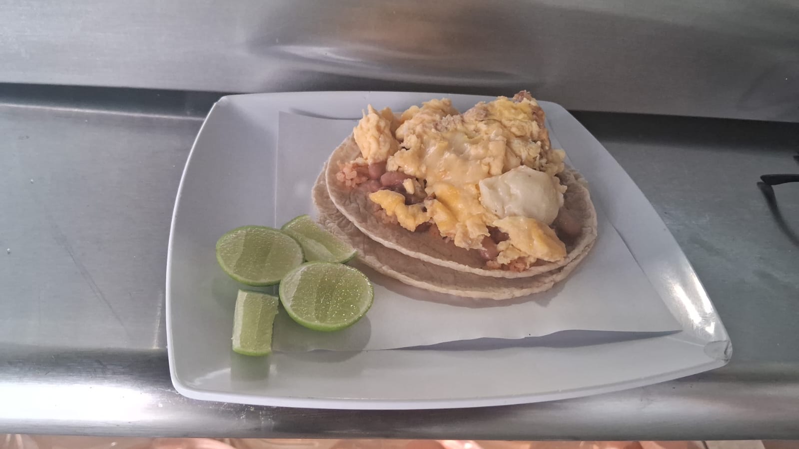Taco de Huevo Con Queso