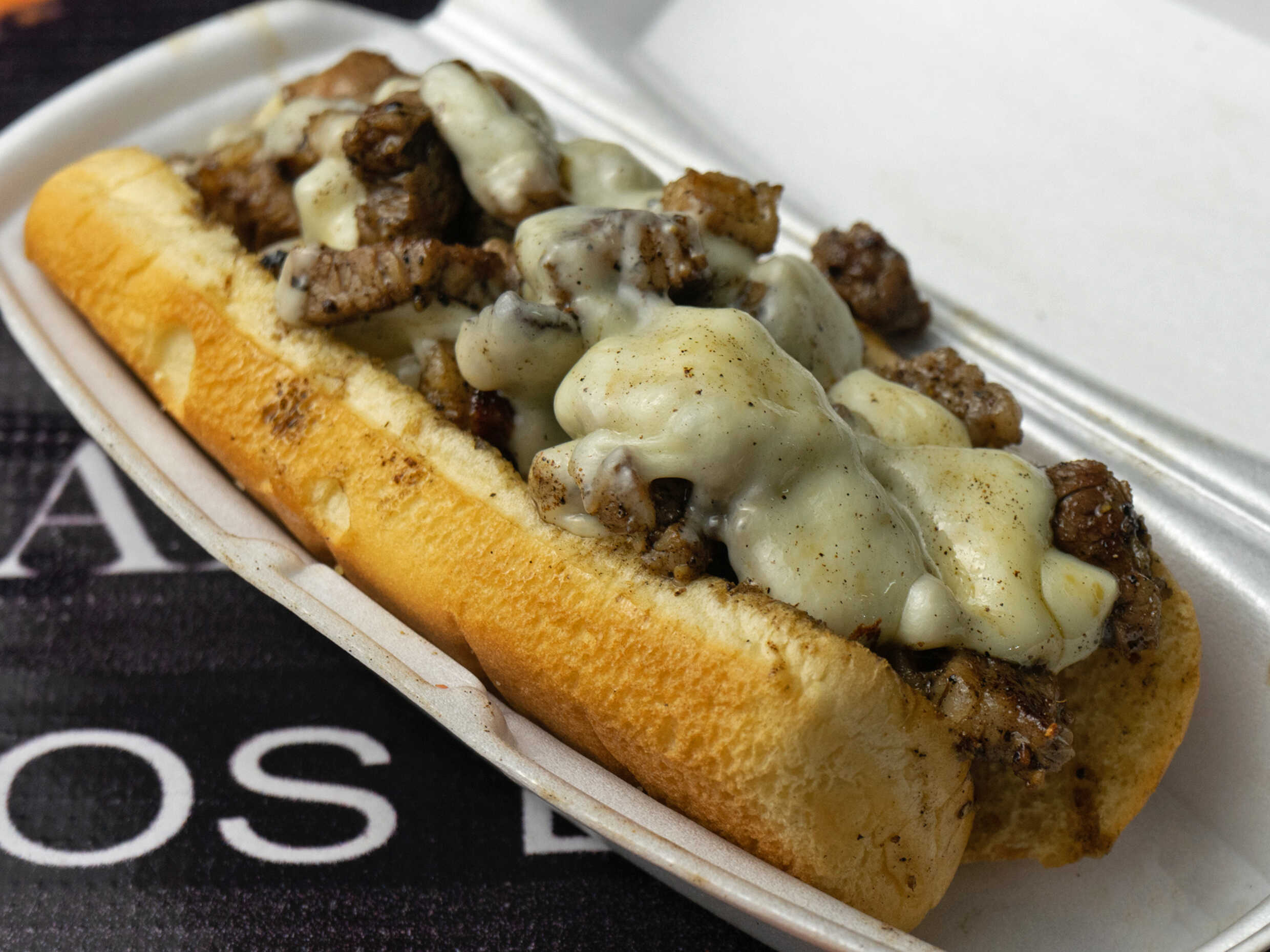 Hot Dog con Costilla y Queso