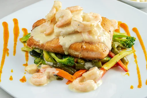 Salmón con Camarones