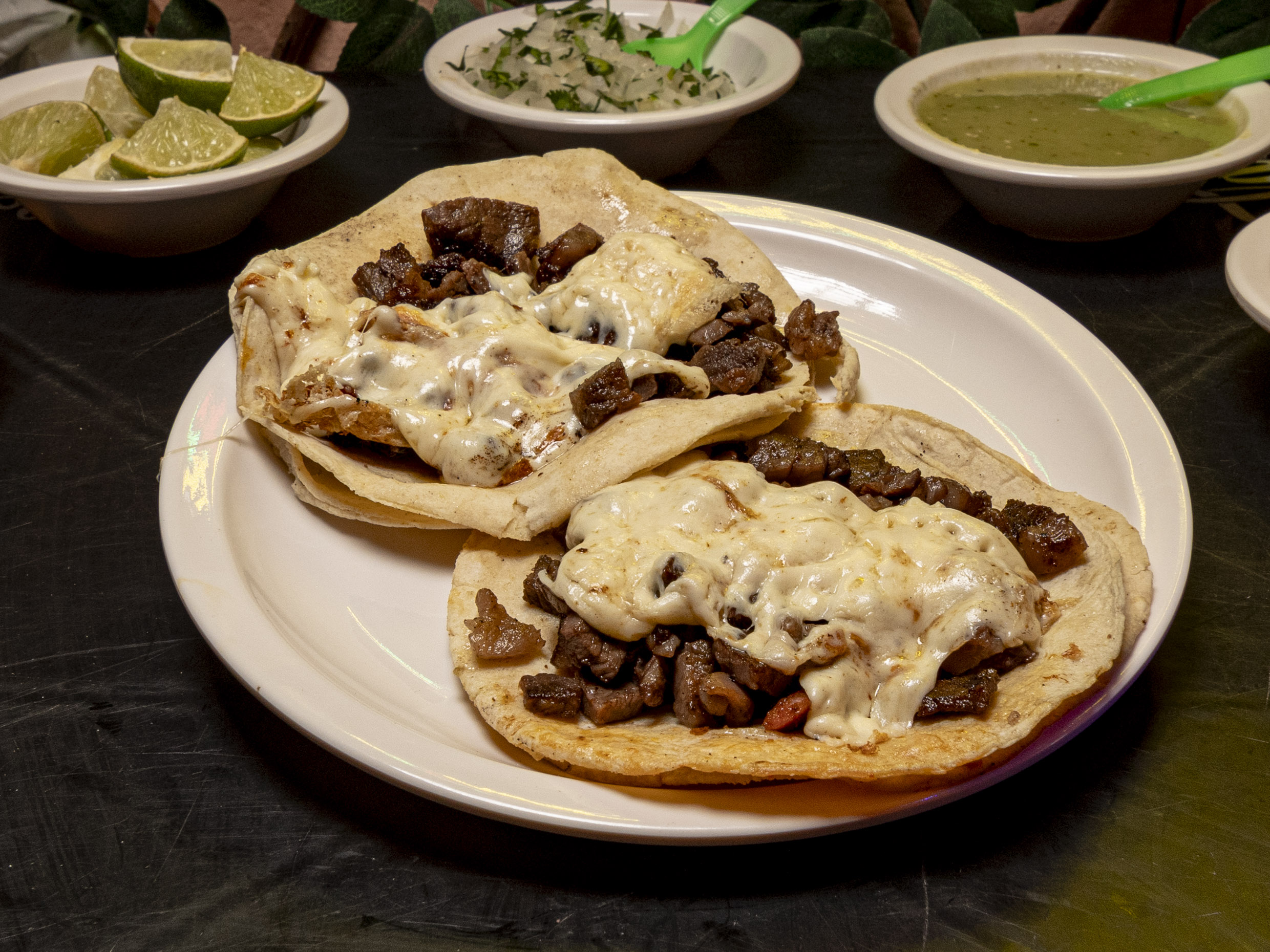Tacos de Carne con Queso