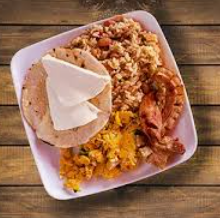 Calentado Especial con Chicharrón