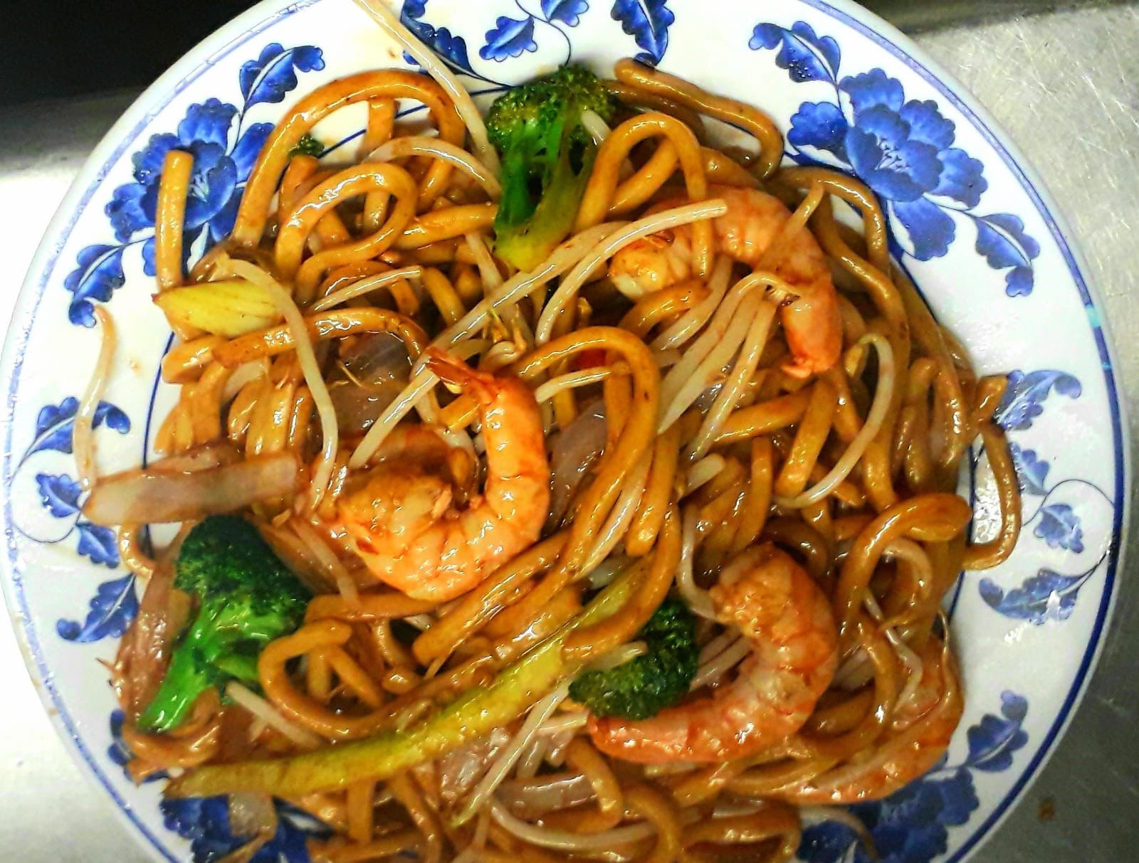 Chow Mein con Camarón