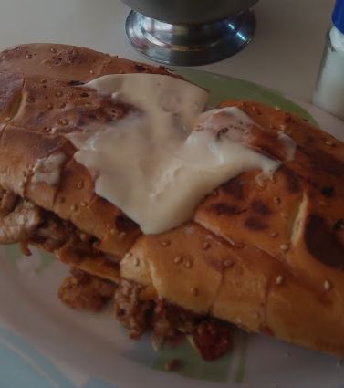 Torta de Suadero con Queso