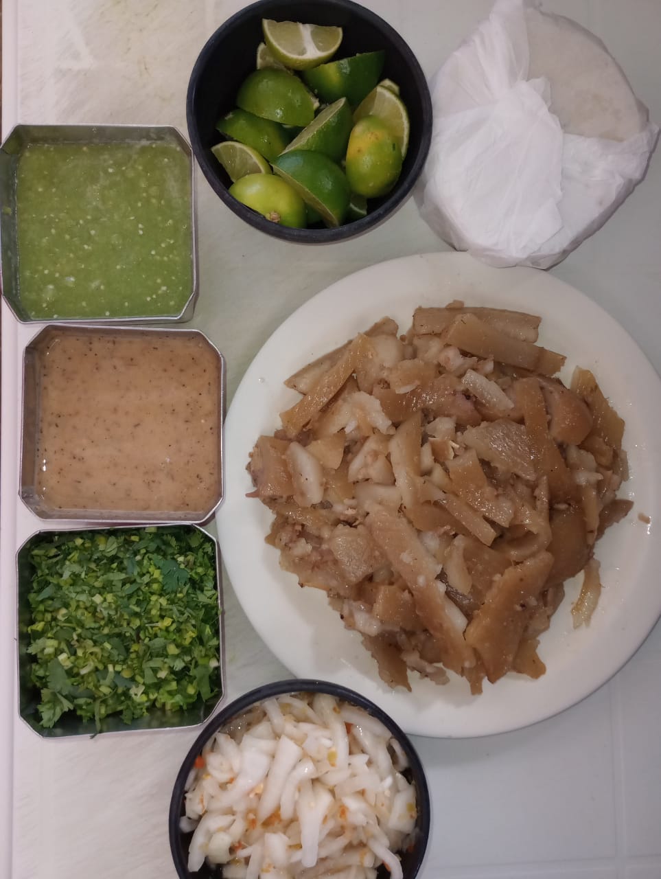 2 TORTAS DE SURTIDO CON CUERITOS