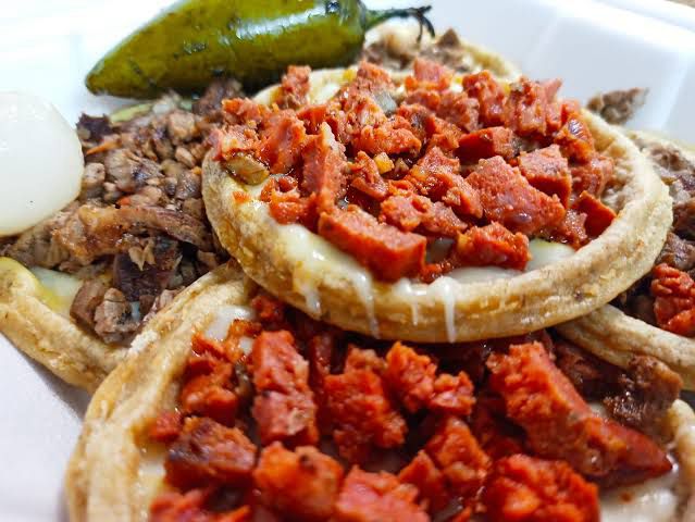 Pellizcada de Chorizo