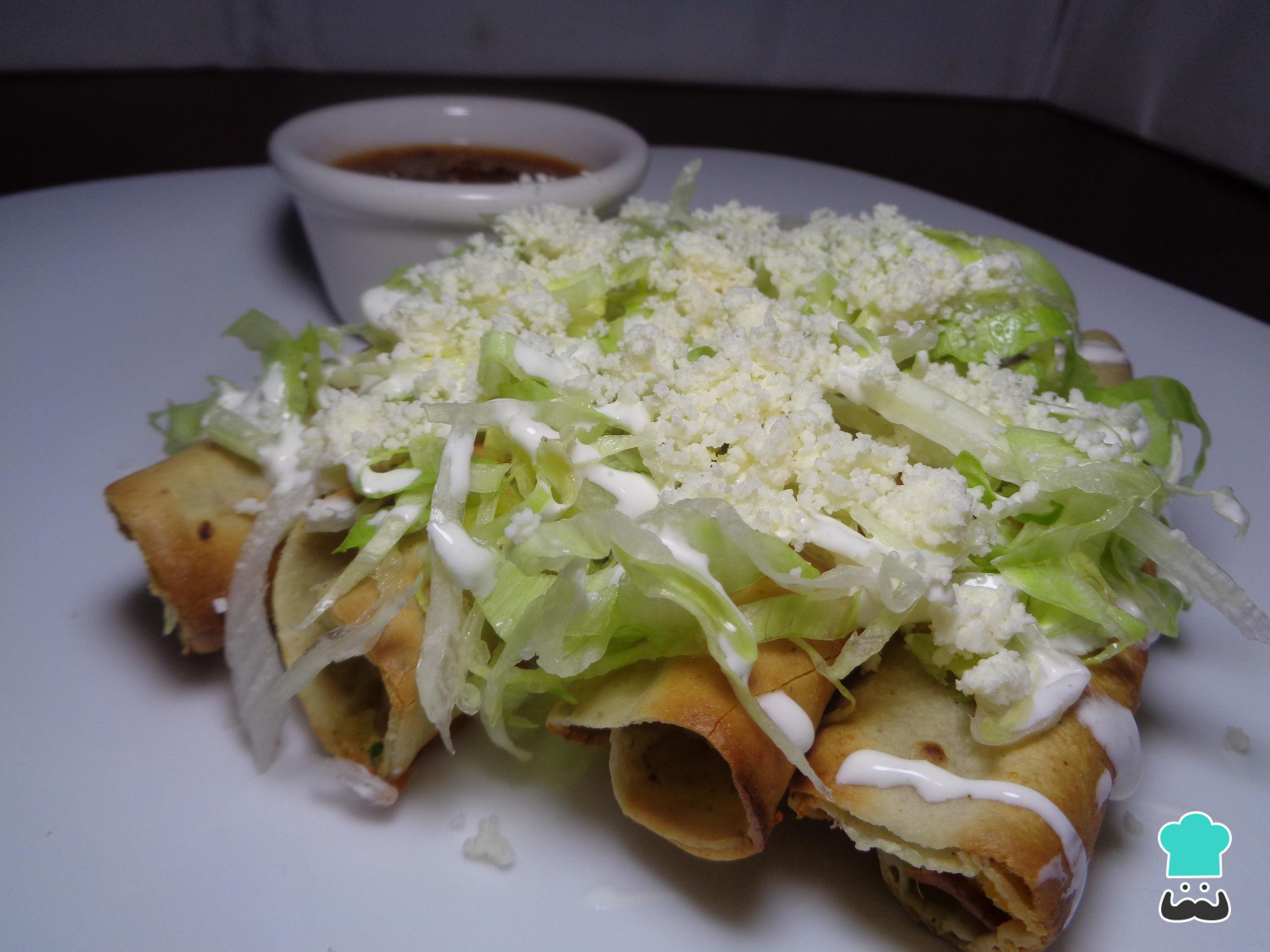 Tacos dorados