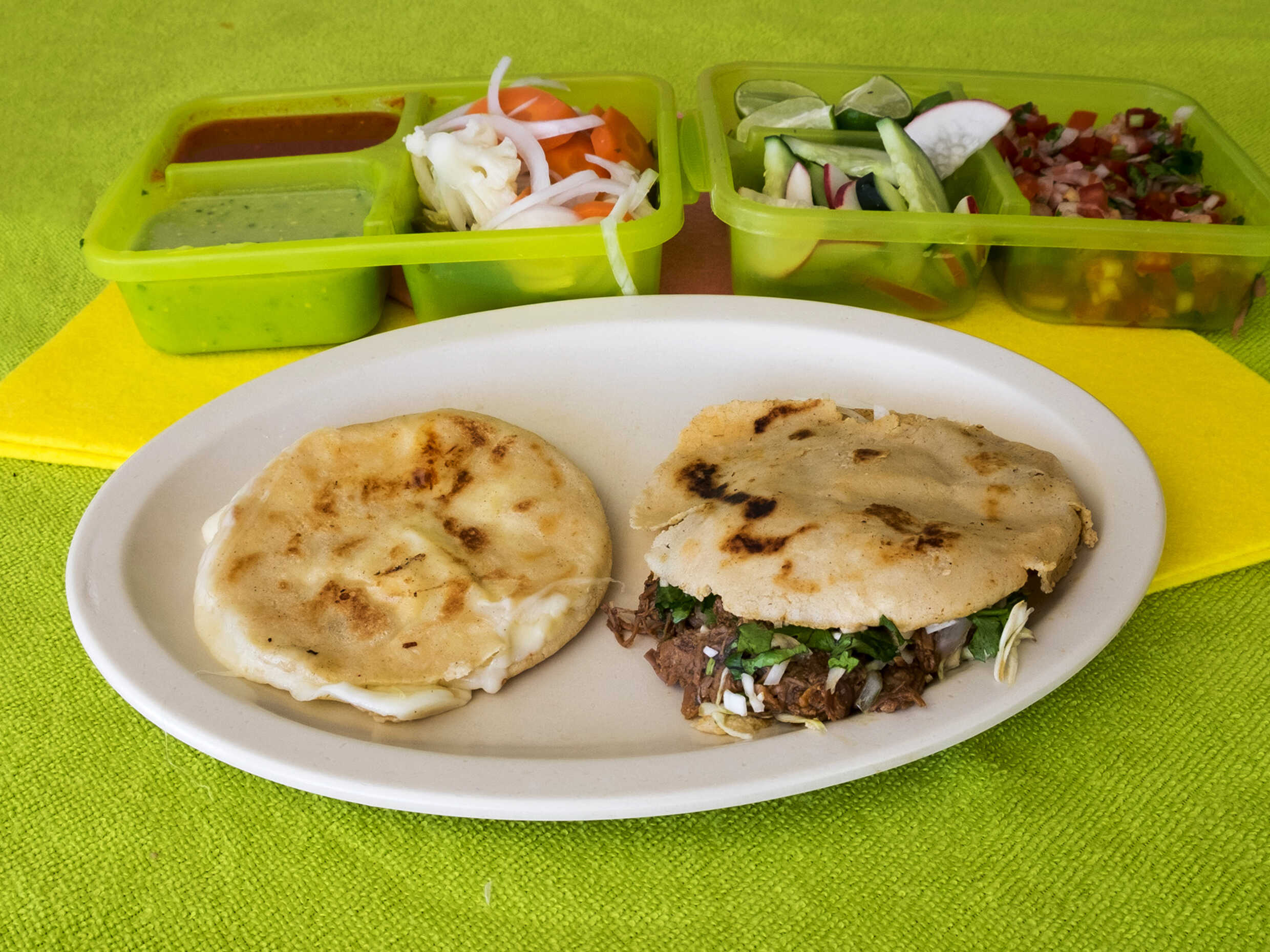1 Gordita de Queso con Carne