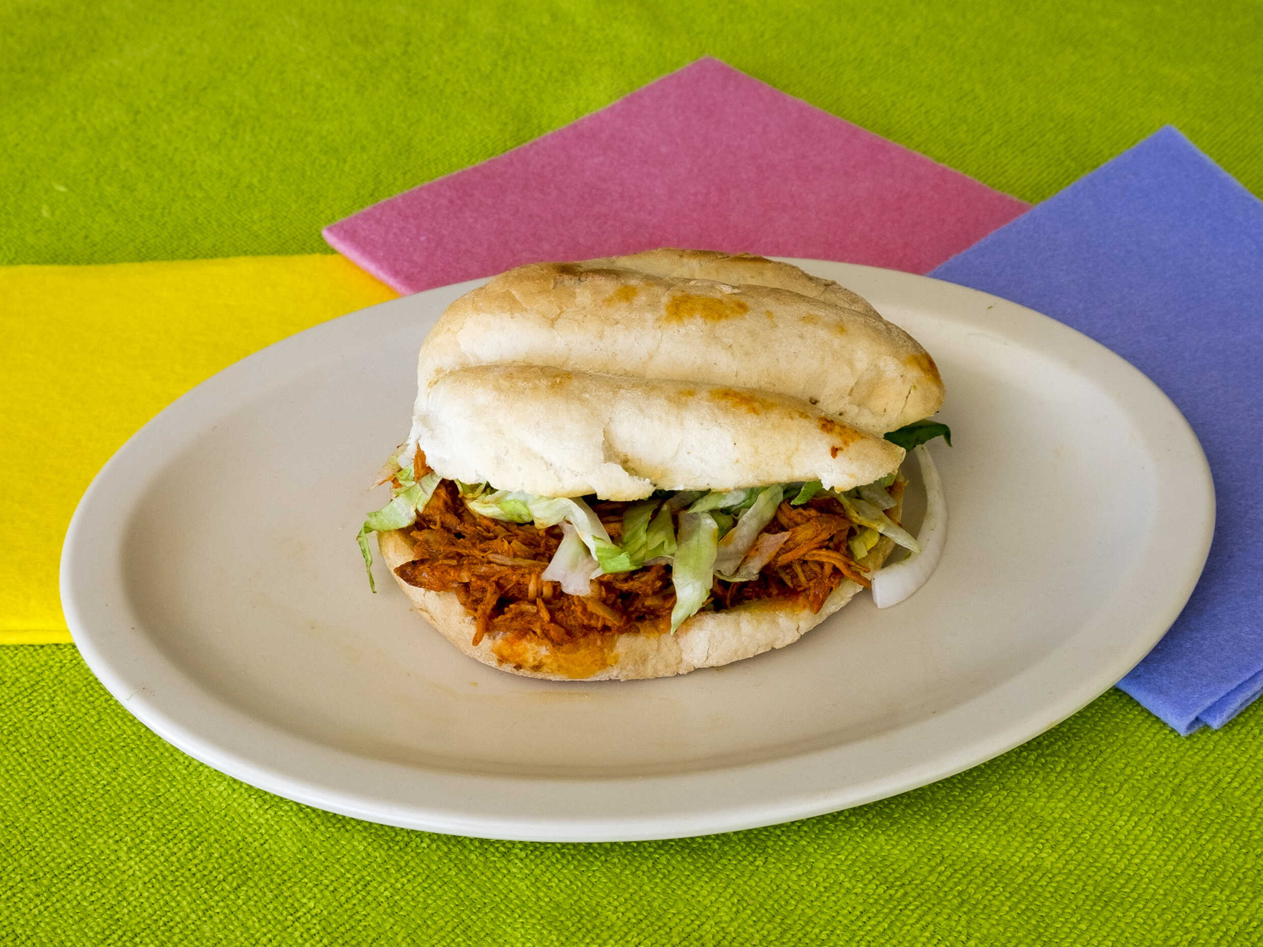 Torta Cubana + Agua del Dia