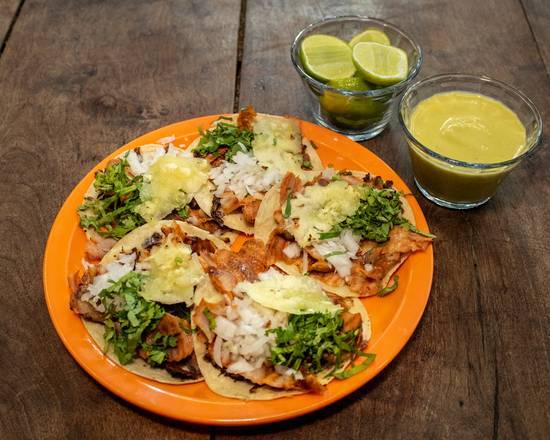 Tacos al Pastor con Queso