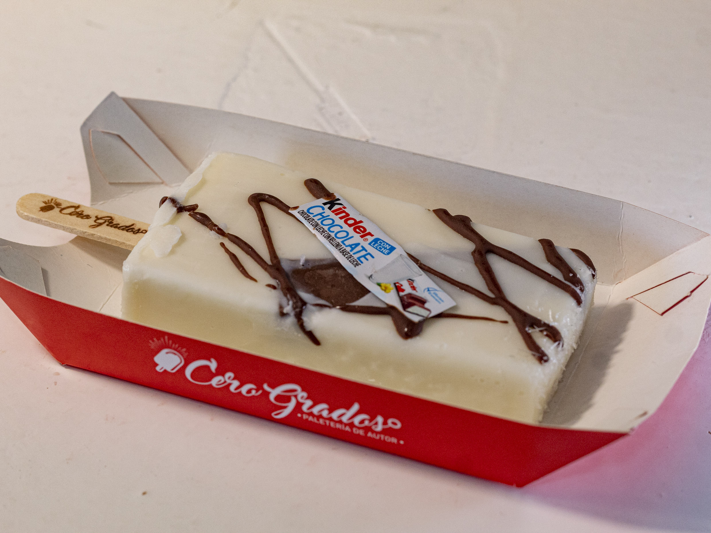 Paleta de Kinder Delice
