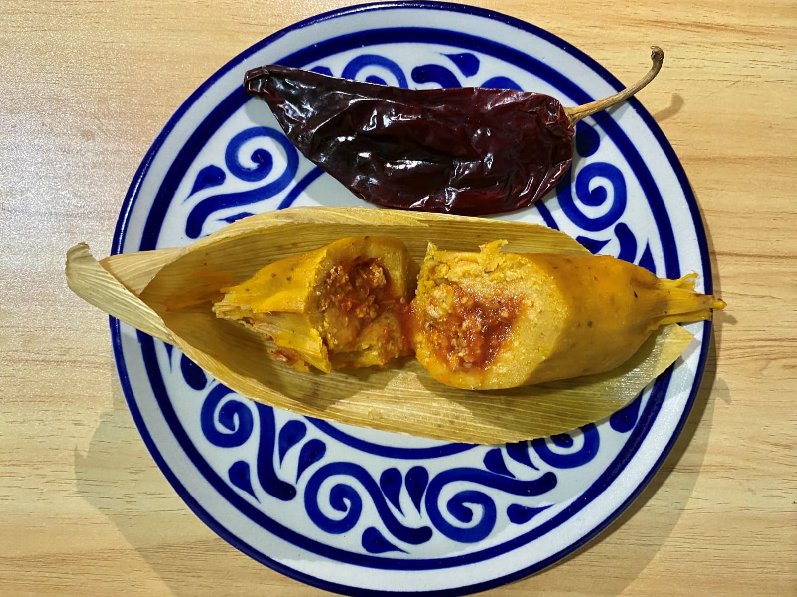 Tamal Chanchamito al Guajillo a la Leña.
