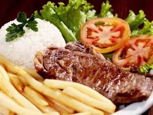 2 quentinhas de contra filé c/ fritas , arroz, feijão e salada + Guaraná 1l.