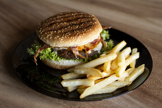 COMBO ADOBADA (BURGER+PAPAS+REFRESCO)