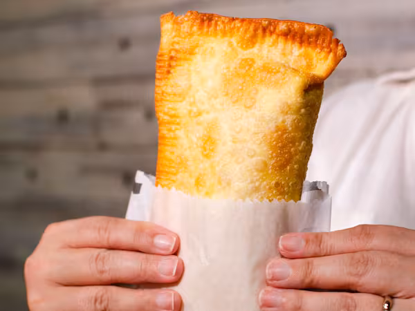 champignon , tomate ,cebola, alho frito, milho , azeitona