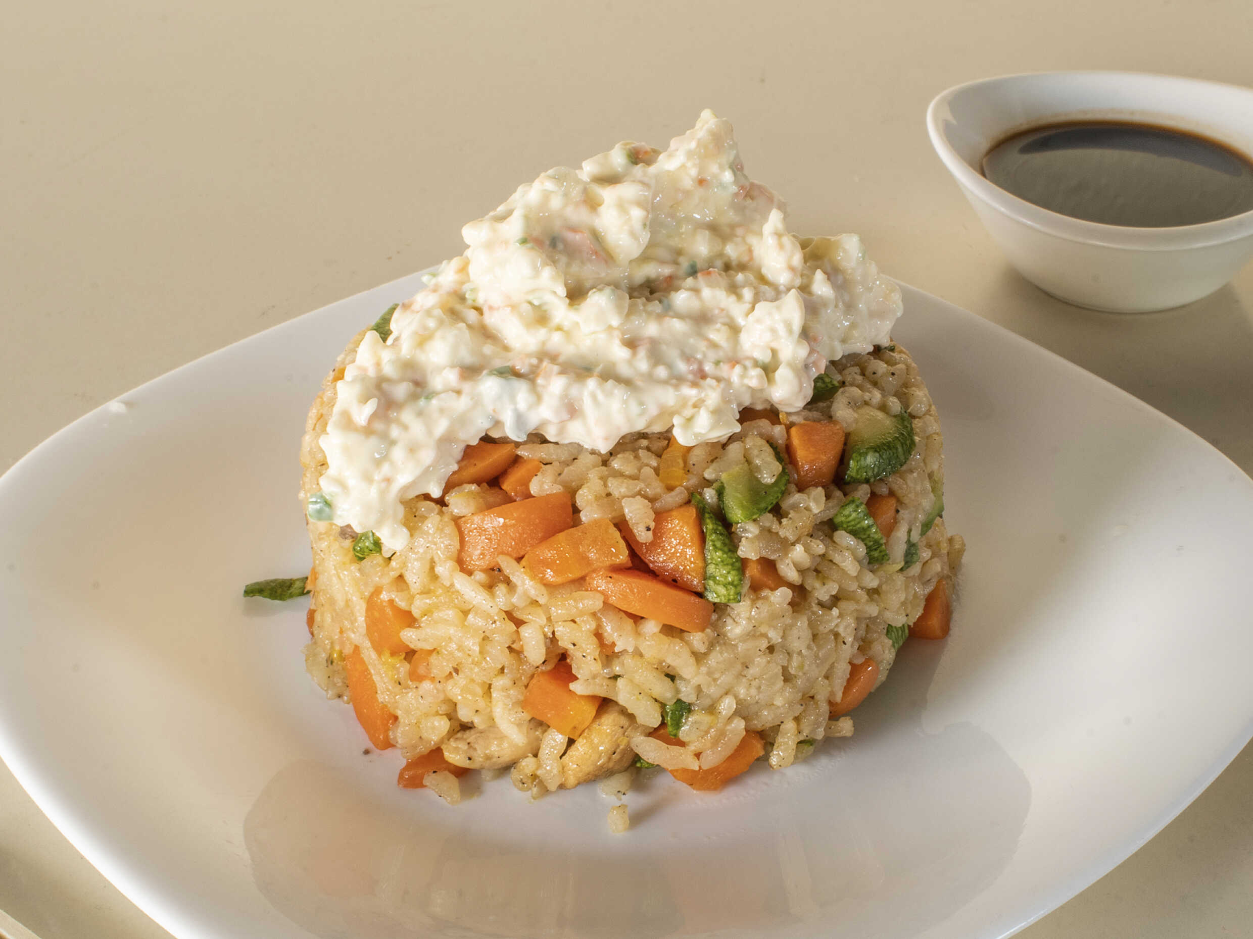 Yakimeshi Con Salsa Tampico