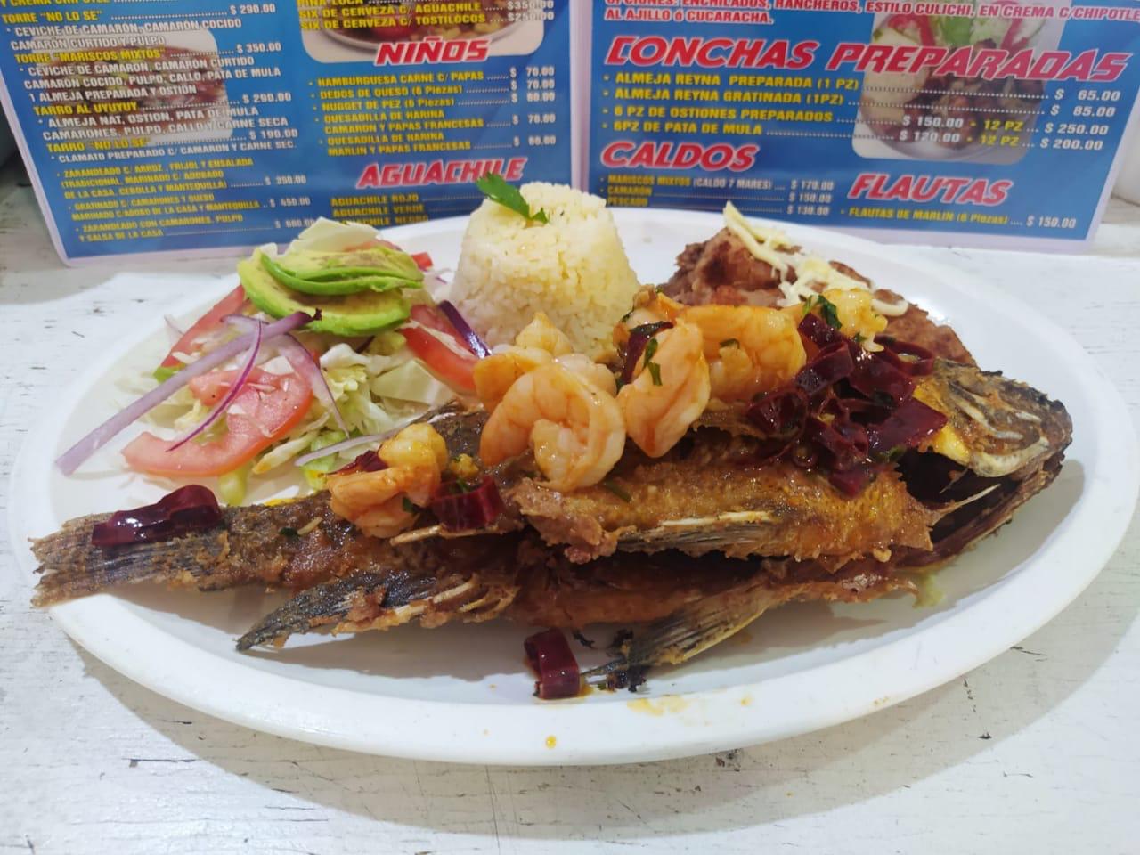 Filete de Pescado con Camarones Rancheros