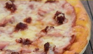 Pizza de Carnes Frías