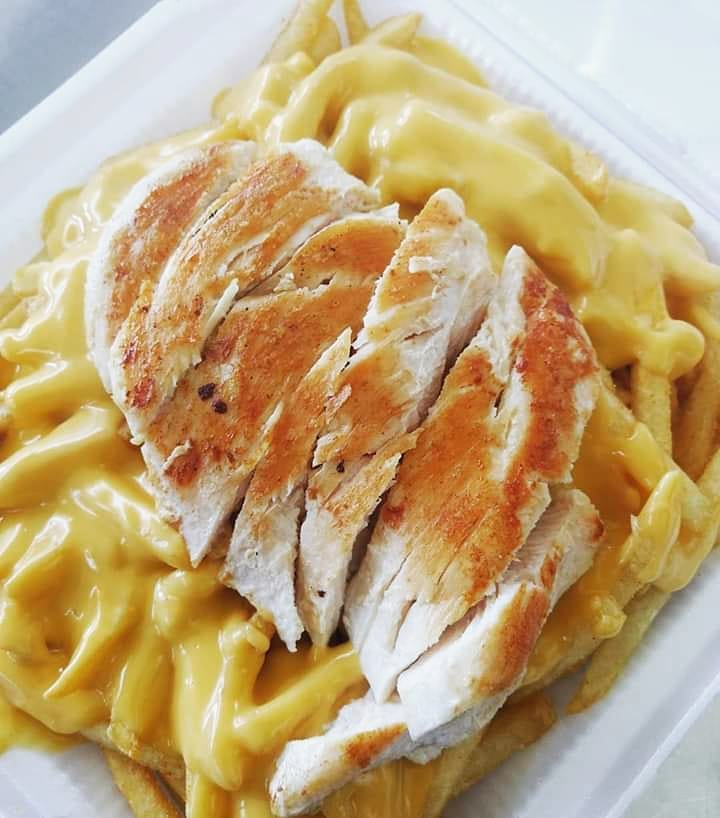 Chicken Cheese Fríes