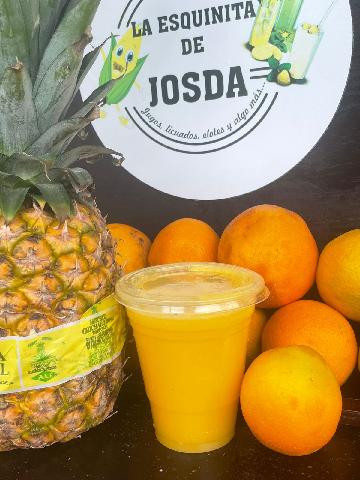 Jugo de Naranja y Piña