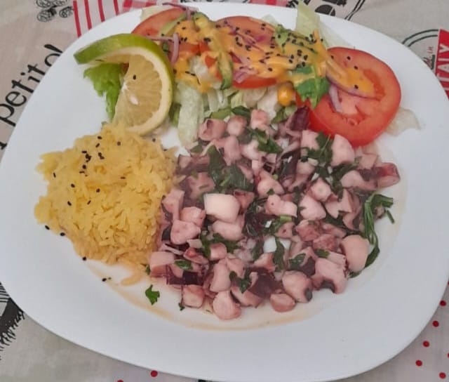 Pulpo Encebollado