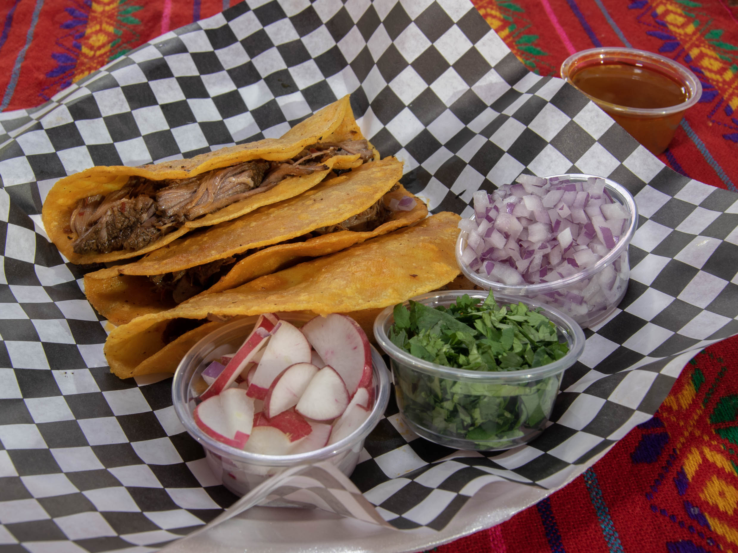 Orden de 3 Tacos de Birria.