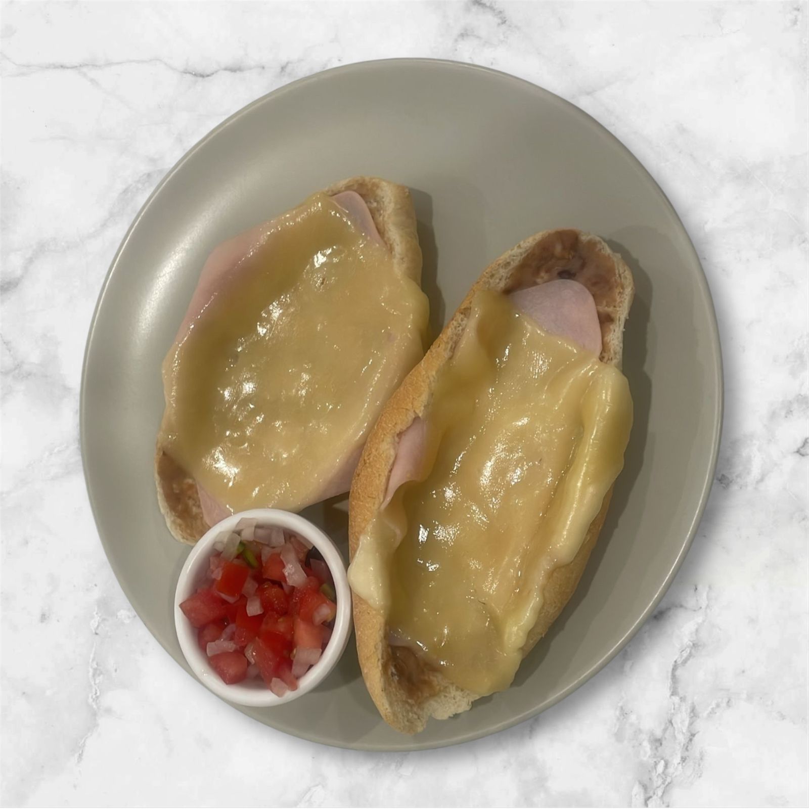 Molletes con Jamón