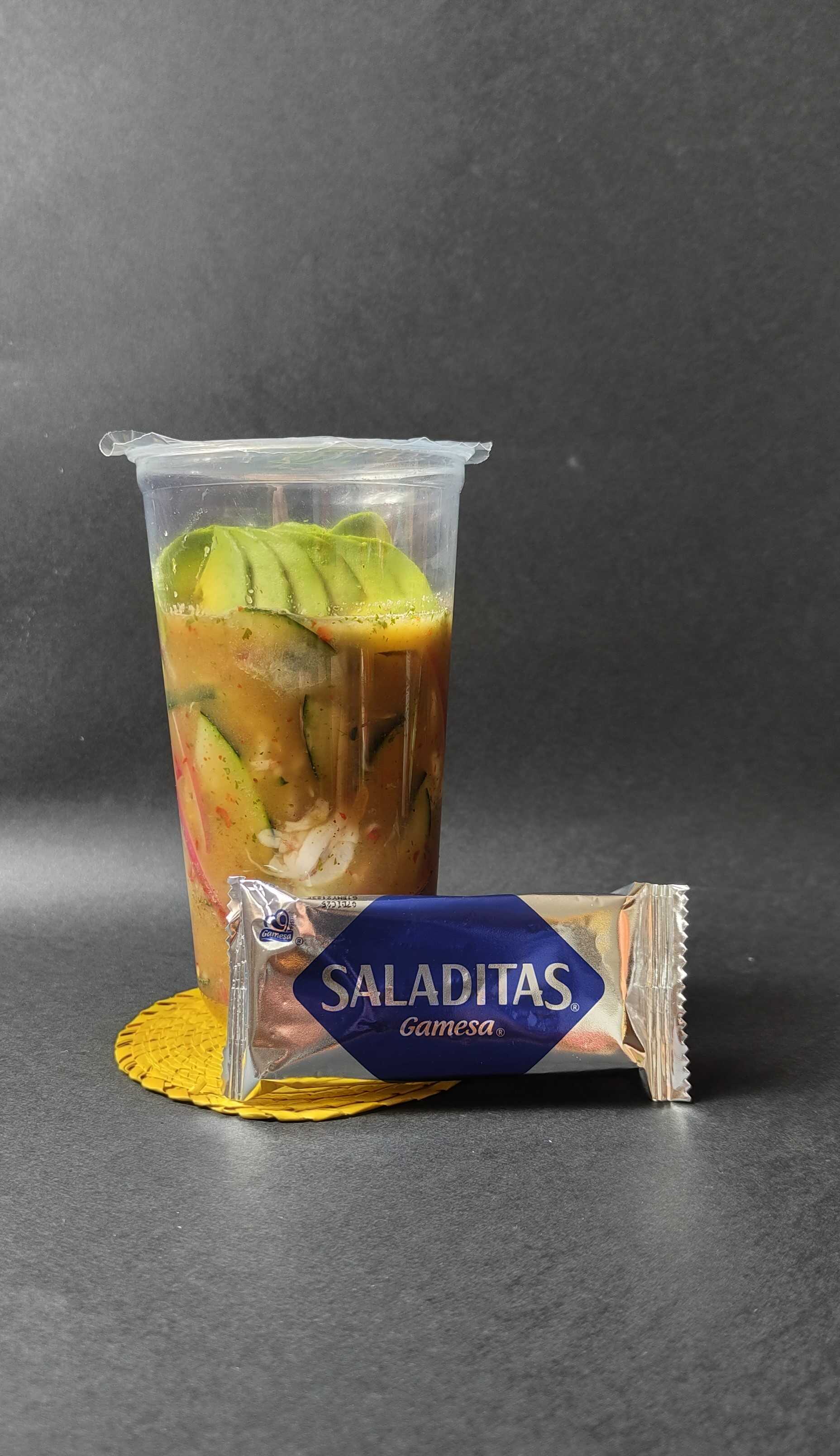 Aguachile Rojo con Saladitas