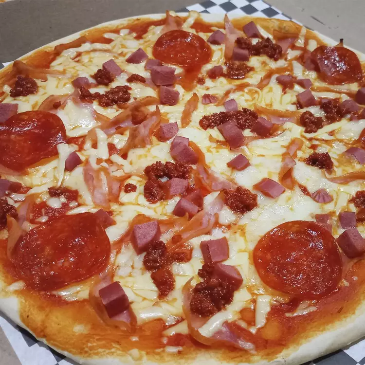 Pizza Tres Carnes 12"