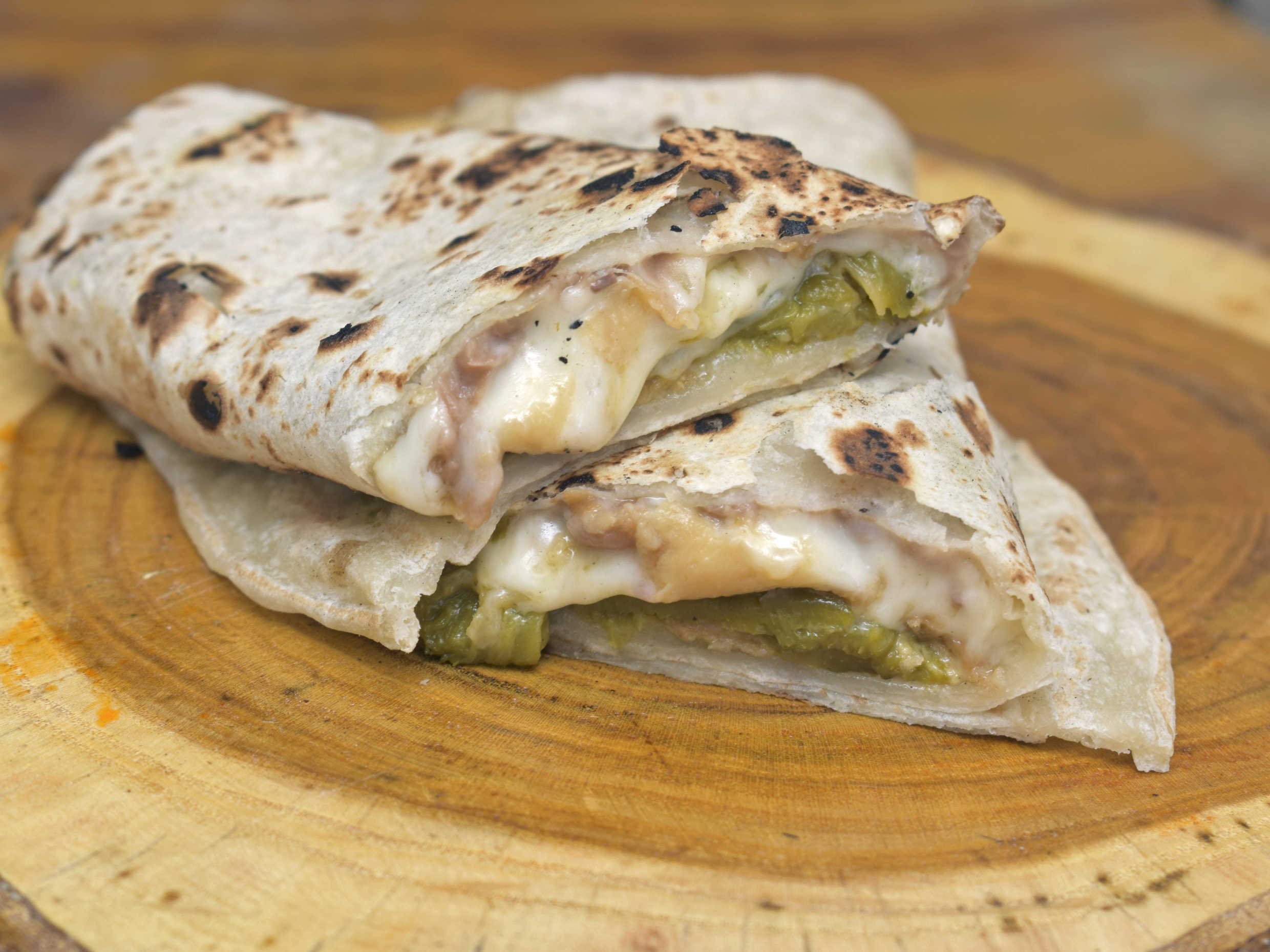 Quesadilla Deshebrada Verde
