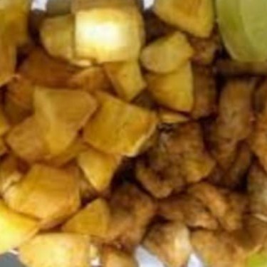 Porção de Gurjão de Peixe com Aipim Frito
