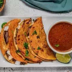 Orden de 3 Quesabirrias
