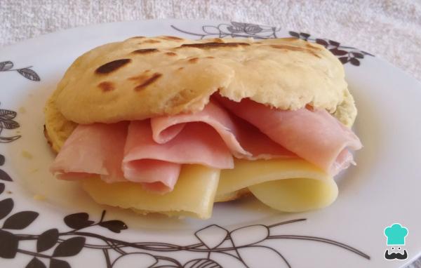 Jamón y Queso