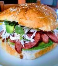 Cemita de Salchicha
